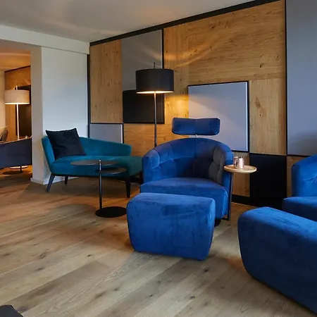 ホテル Erfurths Bergfried Ferien & Wellnesshotel 4*