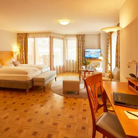 Erfurths Bergfried Ferien & Wellnesshotel Hotel 4*