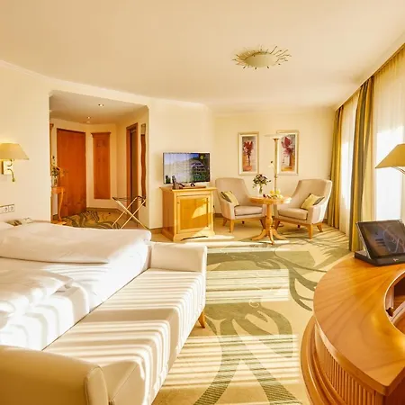 Erfurths Bergfried Ferien & Wellnesshotel 4* Hinterzarten