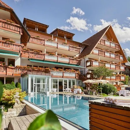 Erfurths Bergfried Ferien & Wellnesshotel Hotel 4*