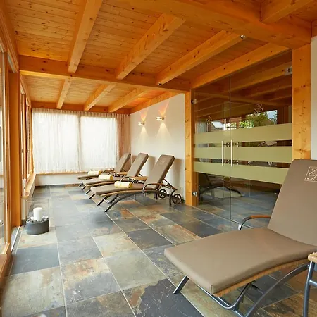Erfurths Bergfried Ferien & Wellnesshotel 4* הינטרצארטן